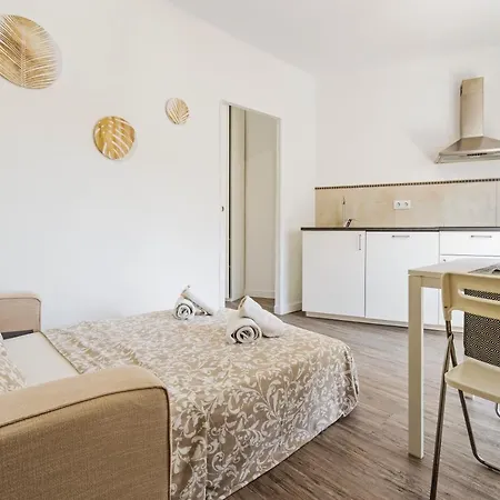 Plaza Muga Апартаменты *